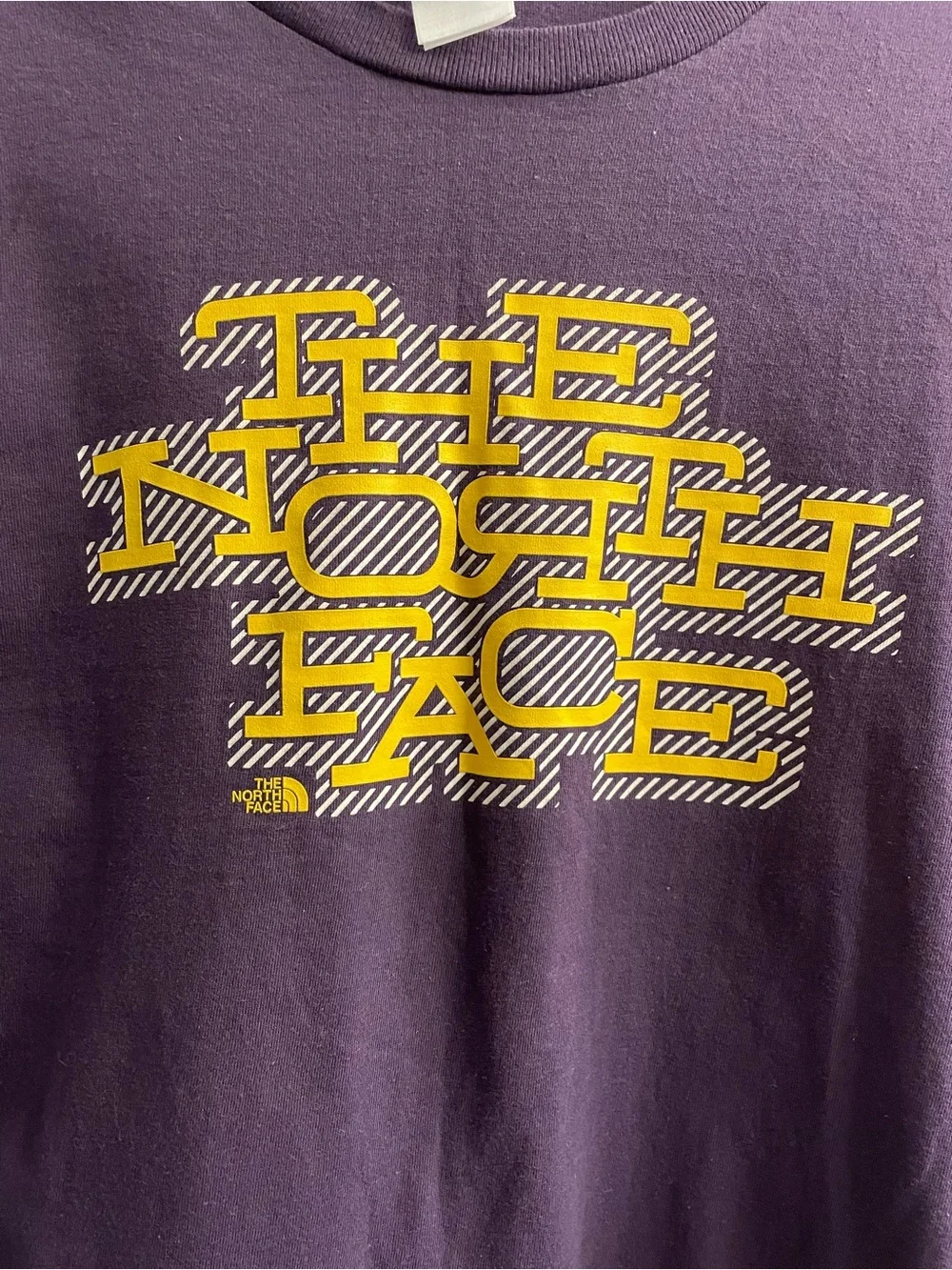 The North Face Big yellow Logo T-shirt Purple Mens Size Medium